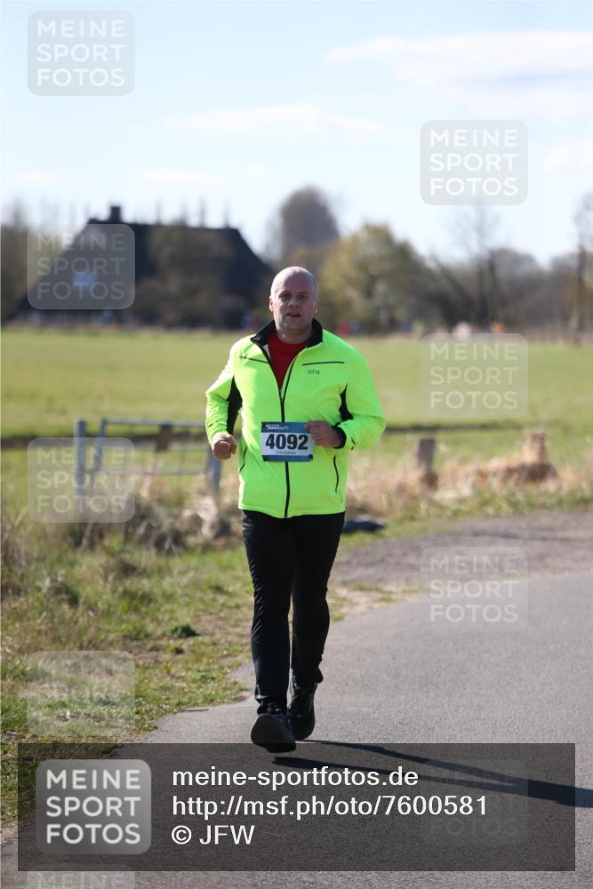 06.04.2025 - 44. Internationalen Wilhelmsburger Insellauf Jannik Wohlers http://msf.ph/oto/7600581 06.04.2025 10:42:46 Laufen 4092 meine-sportfotos.de