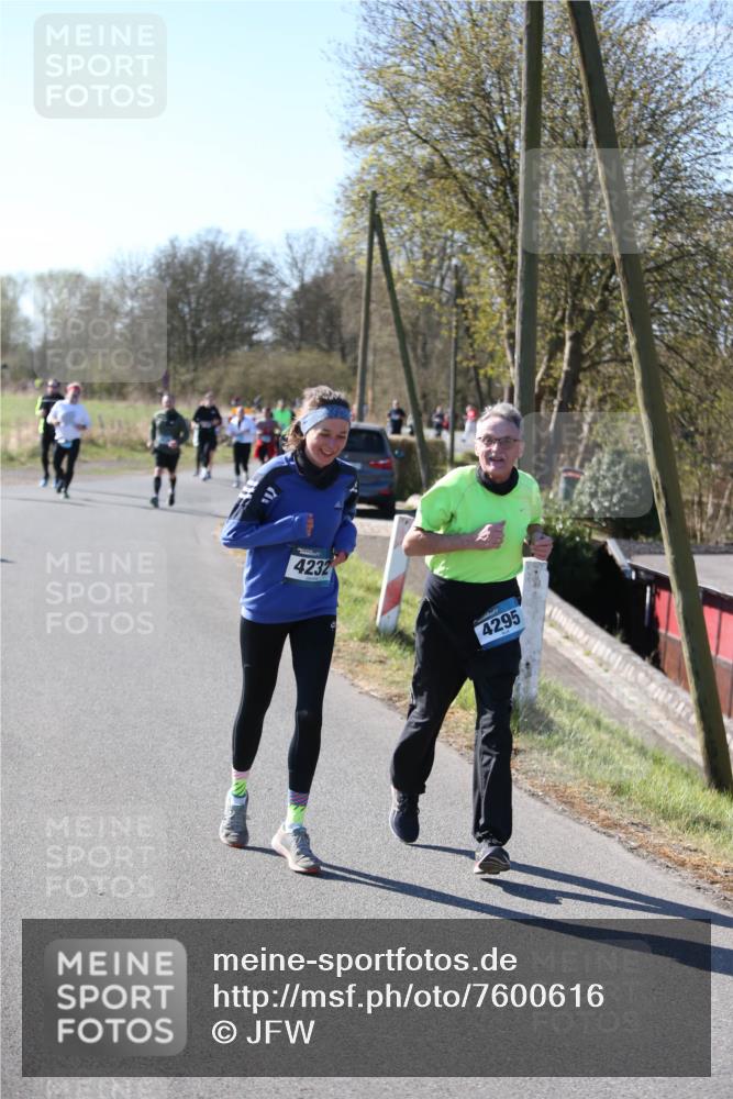 06.04.2025 - 44. Internationalen Wilhelmsburger Insellauf Jannik Wohlers http://msf.ph/oto/7600616 06.04.2025 10:42:52 Laufen 4232, 4295 meine-sportfotos.de
