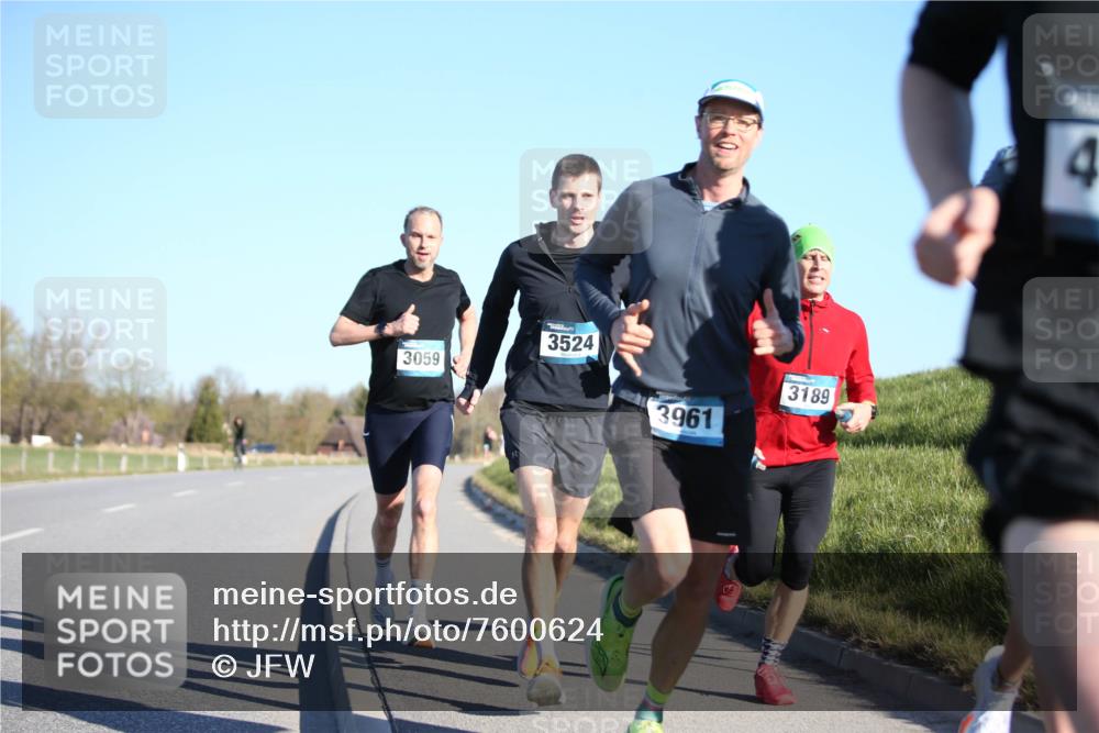 06.04.2025 - 44. Internationalen Wilhelmsburger Insellauf Jannik Wohlers http://msf.ph/oto/7600624 06.04.2025 09:19:06 Laufen 3059, 3524, 3961, 3189 meine-sportfotos.de