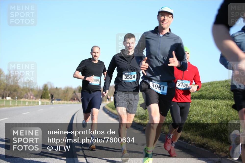 06.04.2025 - 44. Internationalen Wilhelmsburger Insellauf Jannik Wohlers http://msf.ph/oto/7600634 06.04.2025 09:19:06 Laufen 3524, 3189, 059, 3961 meine-sportfotos.de