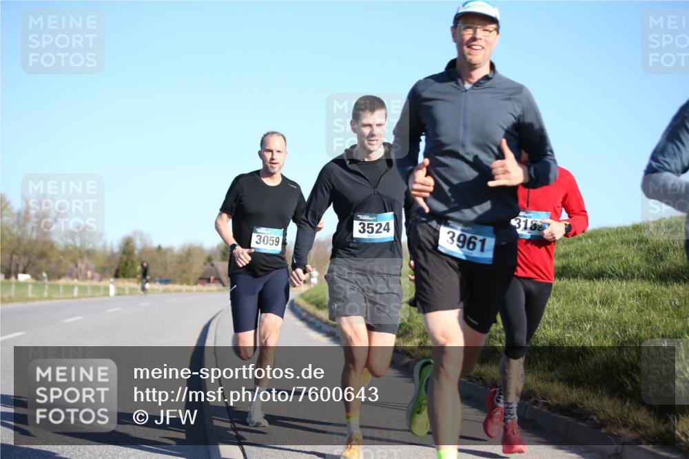 06.04.2025 - 44. Internationalen Wilhelmsburger Insellauf Jannik Wohlers http://msf.ph/oto/7600643 06.04.2025 09:19:06 Laufen 3059, 3524, 3961, 318 meine-sportfotos.de