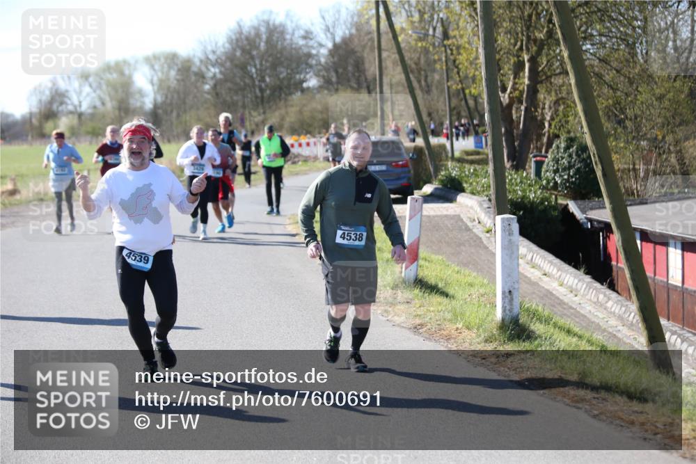 06.04.2025 - 44. Internationalen Wilhelmsburger Insellauf Jannik Wohlers http://msf.ph/oto/7600691 06.04.2025 10:43:01 Laufen 4539, 4538 meine-sportfotos.de