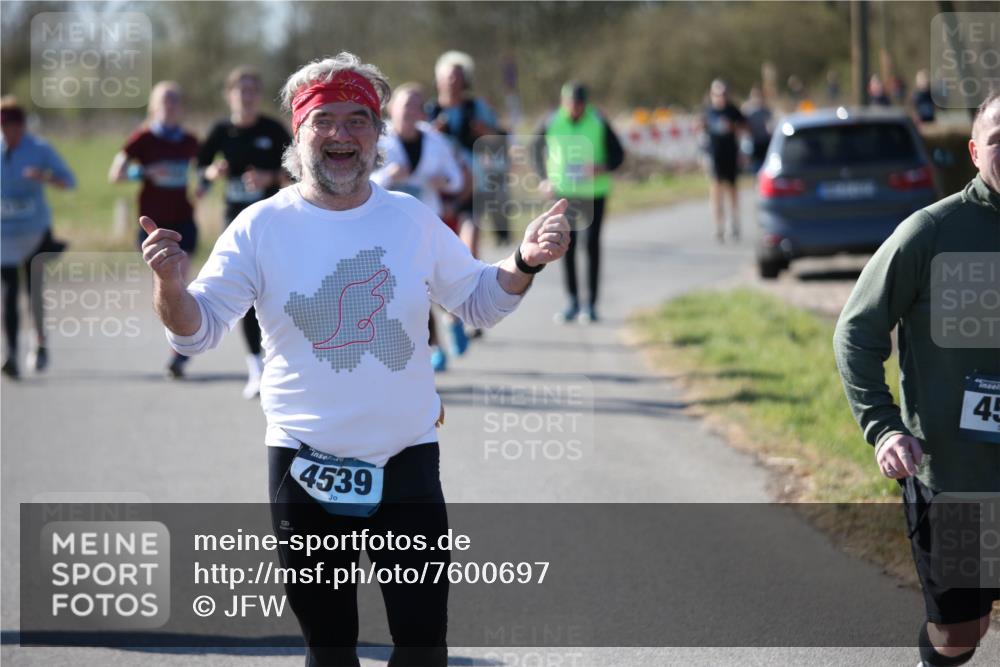 06.04.2025 - 44. Internationalen Wilhelmsburger Insellauf Jannik Wohlers http://msf.ph/oto/7600697 06.04.2025 10:43:02 Laufen 4539, 45 meine-sportfotos.de
