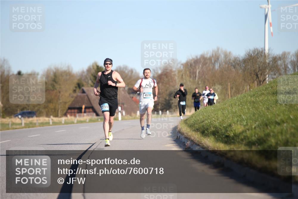 06.04.2025 - 44. Internationalen Wilhelmsburger Insellauf Jannik Wohlers http://msf.ph/oto/7600718 06.04.2025 09:19:21 Laufen 3739, 4570 meine-sportfotos.de