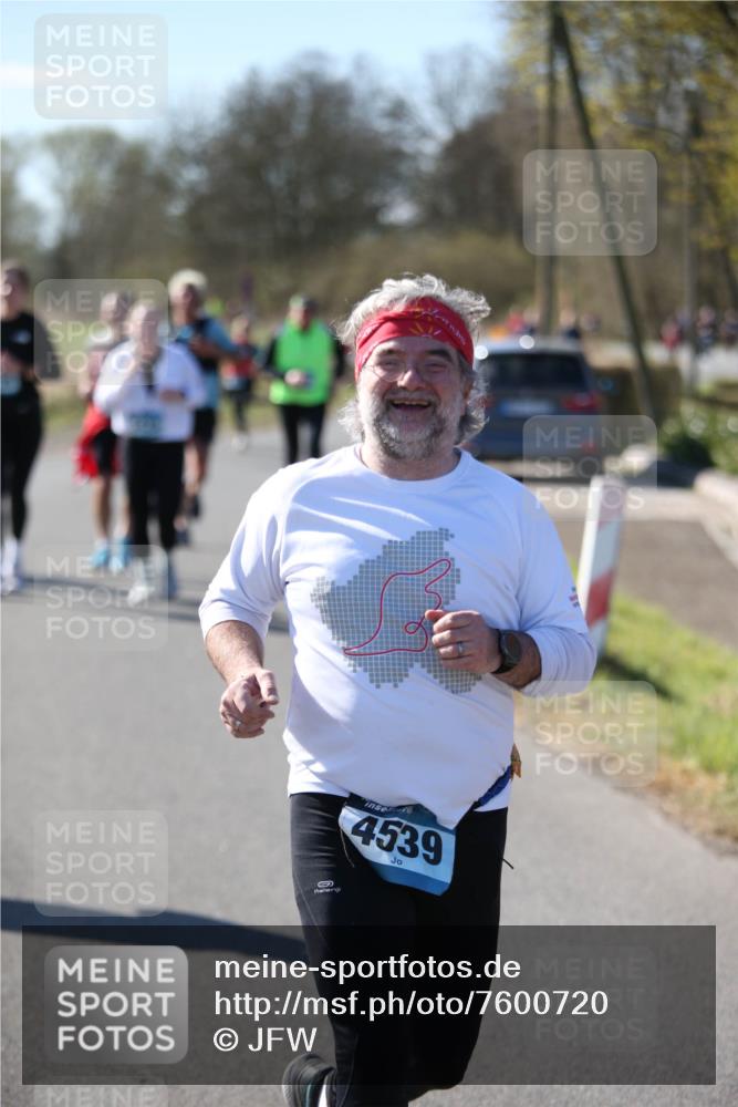 06.04.2025 - 44. Internationalen Wilhelmsburger Insellauf Jannik Wohlers http://msf.ph/oto/7600720 06.04.2025 10:43:03 Laufen 4539 meine-sportfotos.de