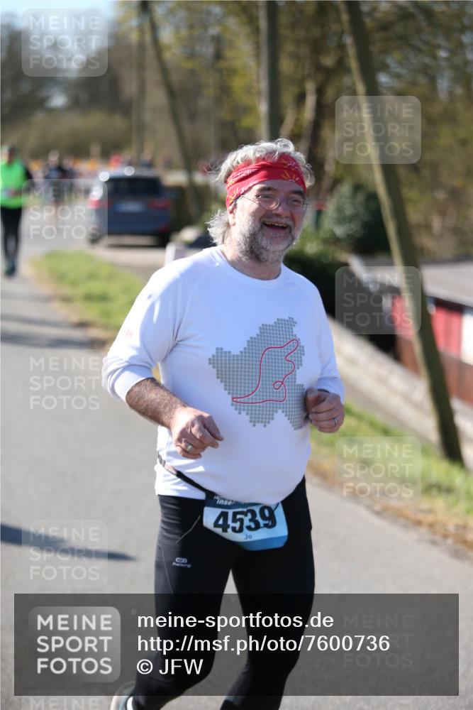 06.04.2025 - 44. Internationalen Wilhelmsburger Insellauf Jannik Wohlers http://msf.ph/oto/7600736 06.04.2025 10:43:04 Laufen 4539 meine-sportfotos.de