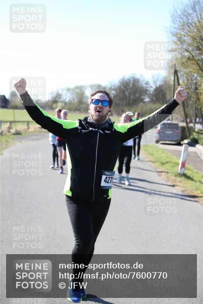 06.04.2025 - 44. Internationalen Wilhelmsburger Insellauf Jannik Wohlers http://msf.ph/oto/7600770 06.04.2025 10:43:06 Laufen 427 meine-sportfotos.de