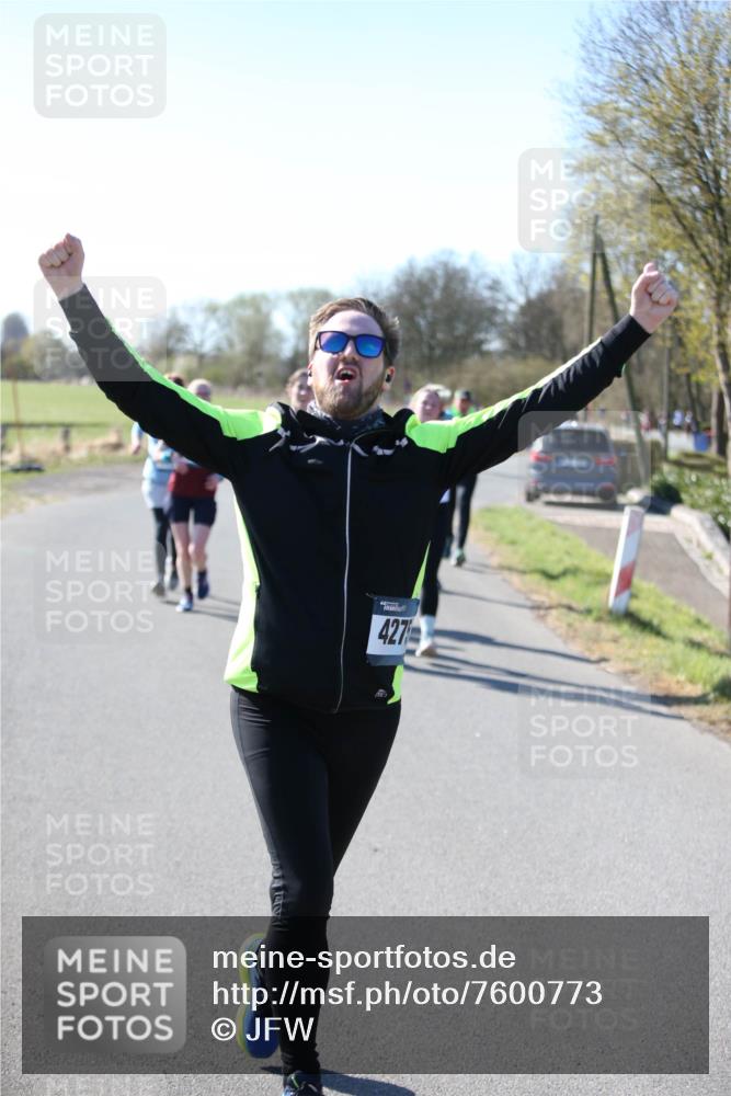 06.04.2025 - 44. Internationalen Wilhelmsburger Insellauf Jannik Wohlers http://msf.ph/oto/7600773 06.04.2025 10:43:06 Laufen 427 meine-sportfotos.de
