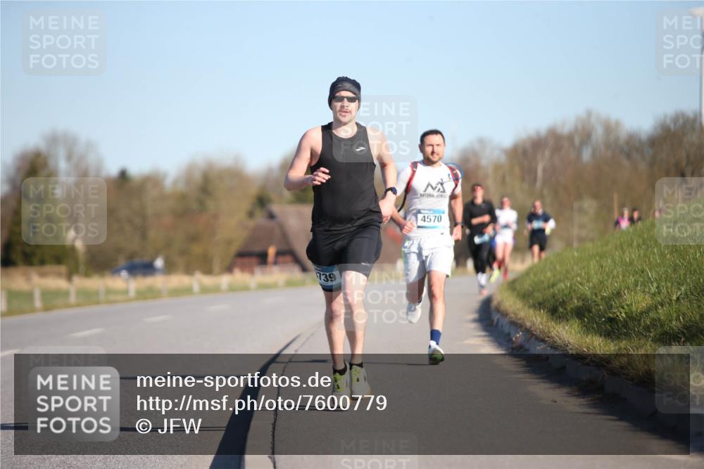 06.04.2025 - 44. Internationalen Wilhelmsburger Insellauf Jannik Wohlers http://msf.ph/oto/7600779 06.04.2025 09:19:24 Laufen 739, 4570 meine-sportfotos.de
