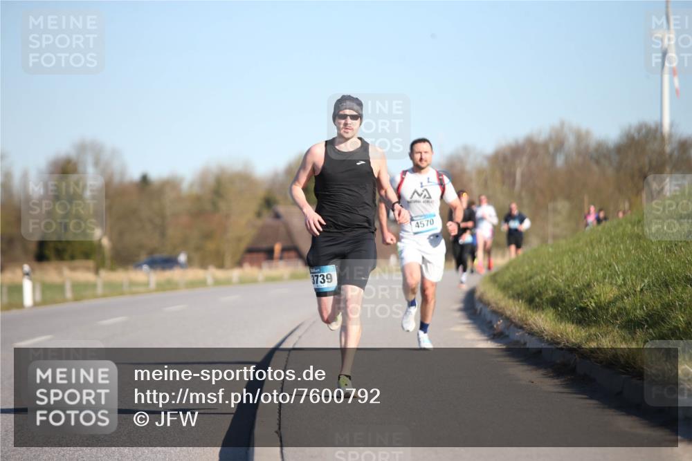 06.04.2025 - 44. Internationalen Wilhelmsburger Insellauf Jannik Wohlers http://msf.ph/oto/7600792 06.04.2025 09:19:24 Laufen 3739, 4570 meine-sportfotos.de