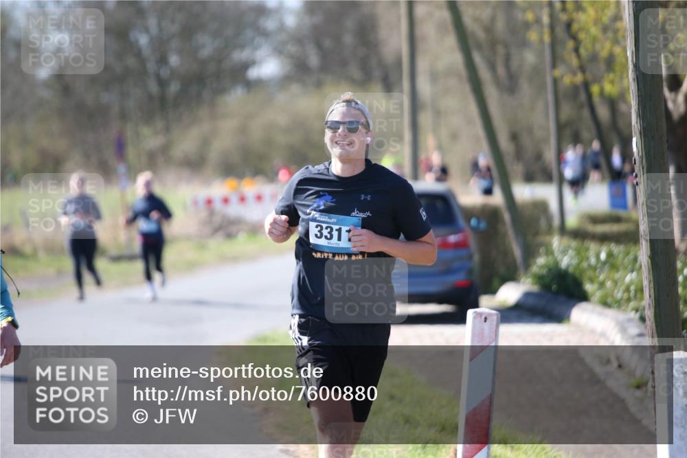 06.04.2025 - 44. Internationalen Wilhelmsburger Insellauf Jannik Wohlers http://msf.ph/oto/7600880 06.04.2025 10:43:16 Laufen 3311 meine-sportfotos.de