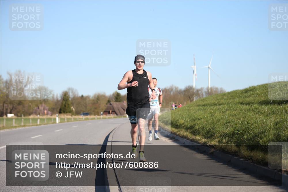 06.04.2025 - 44. Internationalen Wilhelmsburger Insellauf Jannik Wohlers http://msf.ph/oto/7600886 06.04.2025 09:19:26 Laufen 739, 4570 meine-sportfotos.de