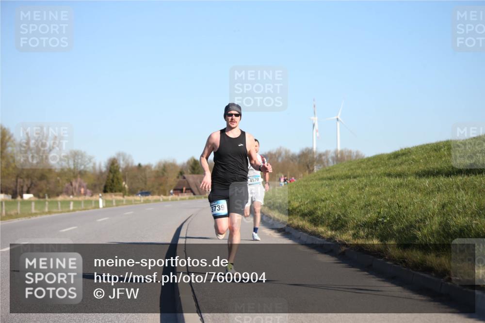 06.04.2025 - 44. Internationalen Wilhelmsburger Insellauf Jannik Wohlers http://msf.ph/oto/7600904 06.04.2025 09:19:26 Laufen 3739, 4570 meine-sportfotos.de