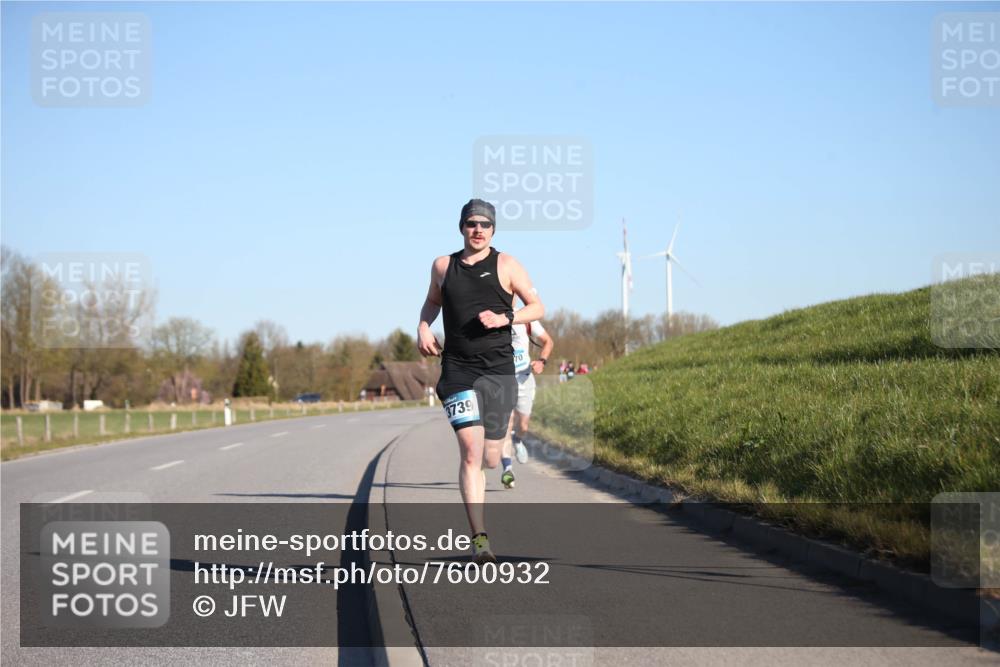 06.04.2025 - 44. Internationalen Wilhelmsburger Insellauf Jannik Wohlers http://msf.ph/oto/7600932 06.04.2025 09:19:26 Laufen 3739, 70 meine-sportfotos.de