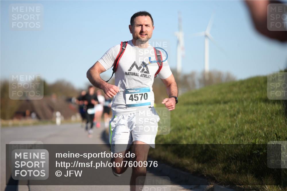 06.04.2025 - 44. Internationalen Wilhelmsburger Insellauf Jannik Wohlers http://msf.ph/oto/7600976 06.04.2025 09:19:28 Laufen 4570 meine-sportfotos.de