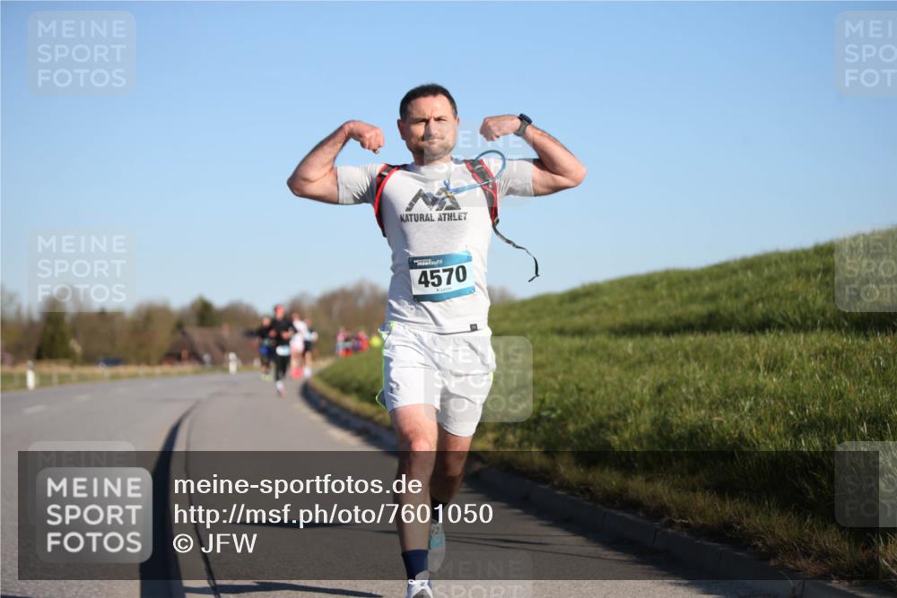 06.04.2025 - 44. Internationalen Wilhelmsburger Insellauf Jannik Wohlers http://msf.ph/oto/7601050 06.04.2025 09:19:29 Laufen 4570 meine-sportfotos.de