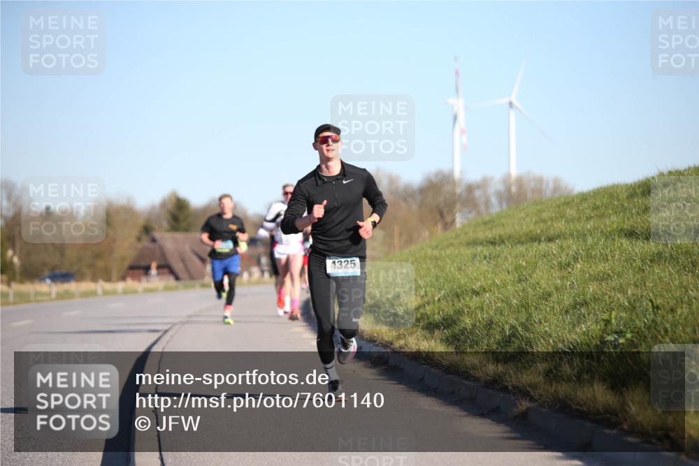 06.04.2025 - 44. Internationalen Wilhelmsburger Insellauf Jannik Wohlers http://msf.ph/oto/7601140 06.04.2025 09:19:36 Laufen 4325 meine-sportfotos.de