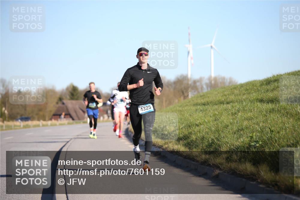 06.04.2025 - 44. Internationalen Wilhelmsburger Insellauf Jannik Wohlers http://msf.ph/oto/7601159 06.04.2025 09:19:36 Laufen 4325 meine-sportfotos.de