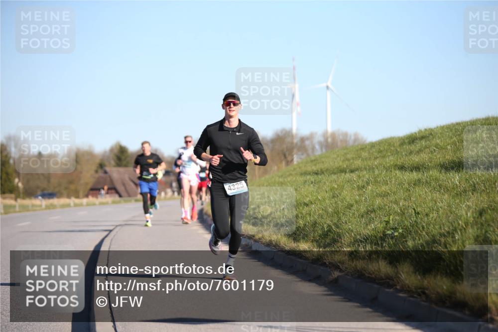 06.04.2025 - 44. Internationalen Wilhelmsburger Insellauf Jannik Wohlers http://msf.ph/oto/7601179 06.04.2025 09:19:36 Laufen 4325 meine-sportfotos.de
