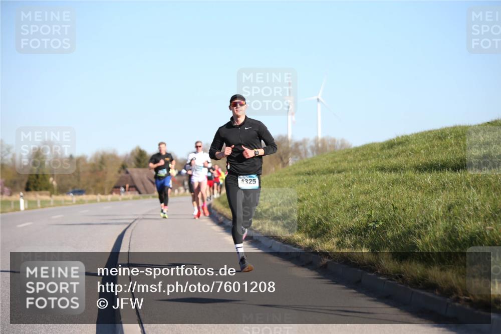 06.04.2025 - 44. Internationalen Wilhelmsburger Insellauf Jannik Wohlers http://msf.ph/oto/7601208 06.04.2025 09:19:36 Laufen 4325 meine-sportfotos.de