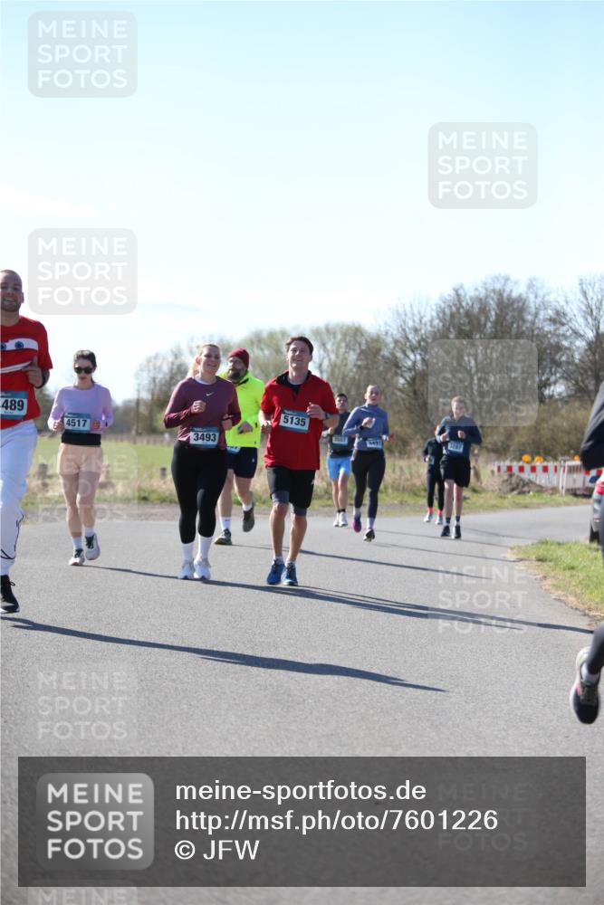 06.04.2025 - 44. Internationalen Wilhelmsburger Insellauf Jannik Wohlers http://msf.ph/oto/7601226 06.04.2025 10:44:10 Laufen 489, 4517, 3493, 5135, 3507, 491, 1287 meine-sportfotos.de