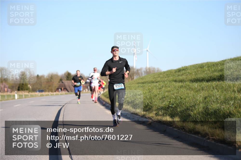 06.04.2025 - 44. Internationalen Wilhelmsburger Insellauf Jannik Wohlers http://msf.ph/oto/7601227 06.04.2025 09:19:36 Laufen 4325 meine-sportfotos.de