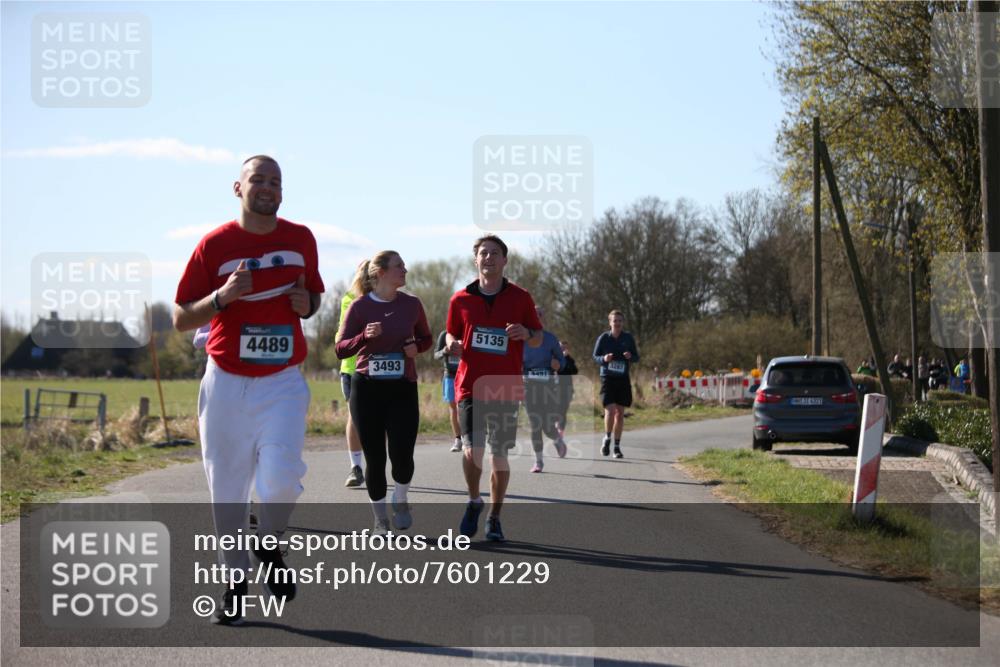 06.04.2025 - 44. Internationalen Wilhelmsburger Insellauf Jannik Wohlers http://msf.ph/oto/7601229 06.04.2025 10:44:12 Laufen 4489, 3493, 5135, 4491, 3287, 31, 4323 meine-sportfotos.de