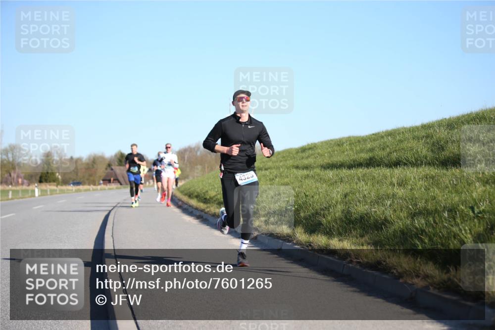 06.04.2025 - 44. Internationalen Wilhelmsburger Insellauf Jannik Wohlers http://msf.ph/oto/7601265 06.04.2025 09:19:37 Laufen 2323 meine-sportfotos.de