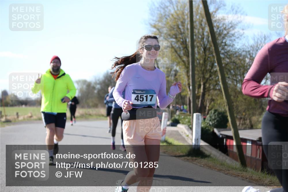 06.04.2025 - 44. Internationalen Wilhelmsburger Insellauf Jannik Wohlers http://msf.ph/oto/7601285 06.04.2025 10:44:16 Laufen 4517 meine-sportfotos.de