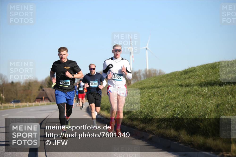 06.04.2025 - 44. Internationalen Wilhelmsburger Insellauf Jannik Wohlers http://msf.ph/oto/7601349 06.04.2025 09:19:41 Laufen 3599, 4548, 3600 meine-sportfotos.de