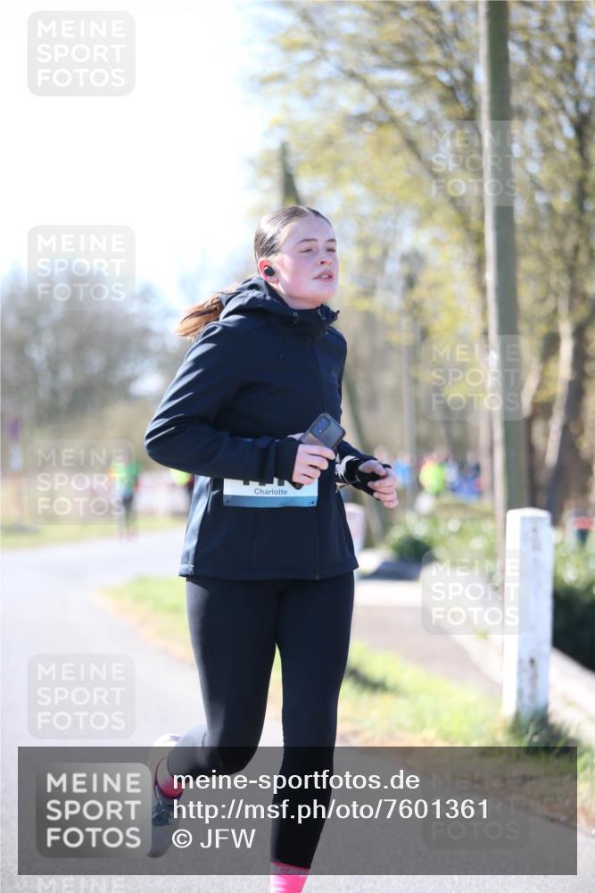 06.04.2025 - 44. Internationalen Wilhelmsburger Insellauf Jannik Wohlers http://msf.ph/oto/7601361 06.04.2025 10:44:24 Laufen  meine-sportfotos.de