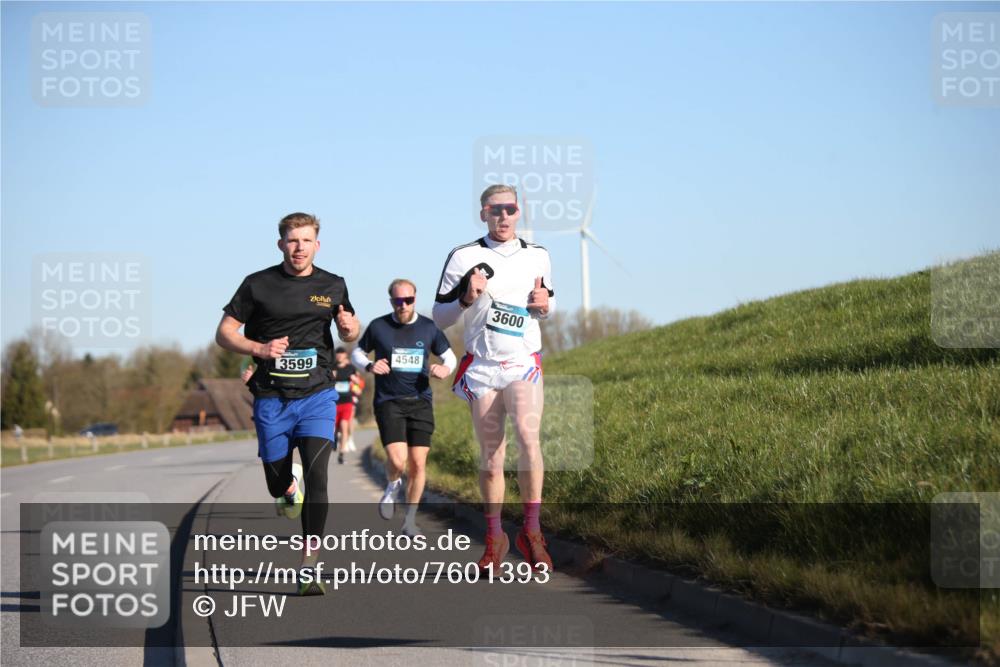 06.04.2025 - 44. Internationalen Wilhelmsburger Insellauf Jannik Wohlers http://msf.ph/oto/7601393 06.04.2025 09:19:41 Laufen 3599, 4548, 3600 meine-sportfotos.de