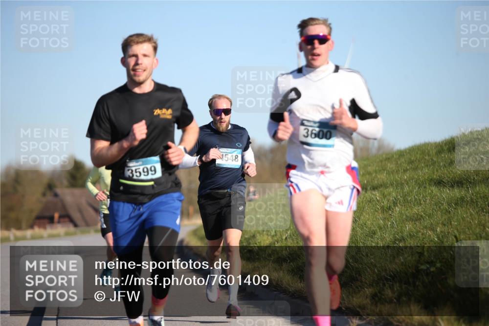 06.04.2025 - 44. Internationalen Wilhelmsburger Insellauf Jannik Wohlers http://msf.ph/oto/7601409 06.04.2025 09:19:42 Laufen 3599, 548, 3600 meine-sportfotos.de