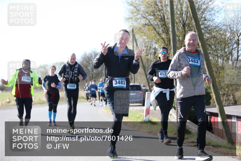 06.04.2025 - 44. Internationalen Wilhelmsburger Insellauf Jannik Wohlers http://msf.ph/oto/7601426 06.04.2025 10:44:46 Laufen 5106, 3868, 3483, 412, 3482 meine-sportfotos.de