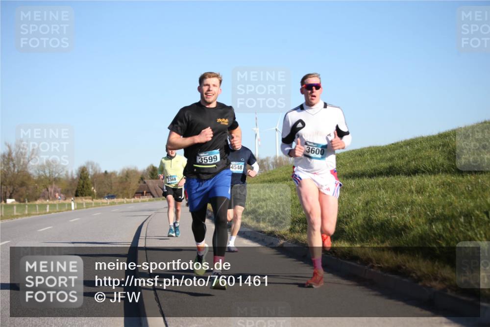 06.04.2025 - 44. Internationalen Wilhelmsburger Insellauf Jannik Wohlers http://msf.ph/oto/7601461 06.04.2025 09:19:43 Laufen 3368, 3599, 4548, 3600 meine-sportfotos.de