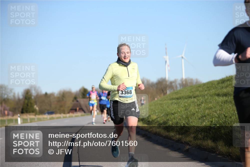 06.04.2025 - 44. Internationalen Wilhelmsburger Insellauf Jannik Wohlers http://msf.ph/oto/7601560 06.04.2025 09:19:44 Laufen 3368 meine-sportfotos.de