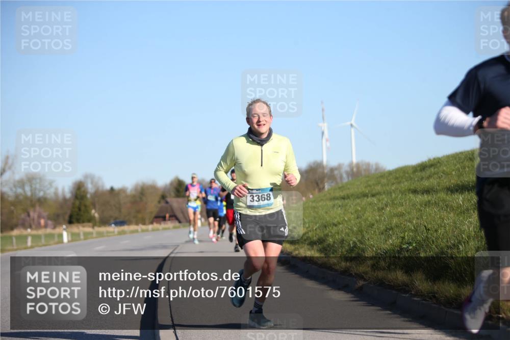 06.04.2025 - 44. Internationalen Wilhelmsburger Insellauf Jannik Wohlers http://msf.ph/oto/7601575 06.04.2025 09:19:45 Laufen 3368 meine-sportfotos.de