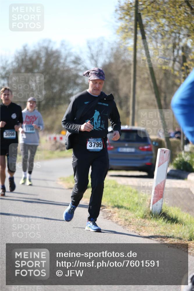 06.04.2025 - 44. Internationalen Wilhelmsburger Insellauf Jannik Wohlers http://msf.ph/oto/7601591 06.04.2025 10:45:05 Laufen 3098, 5139, 3799 meine-sportfotos.de