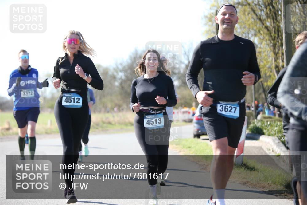 06.04.2025 - 44. Internationalen Wilhelmsburger Insellauf Jannik Wohlers http://msf.ph/oto/7601617 06.04.2025 10:45:11 Laufen 3372, 4512, 4513, 3627 meine-sportfotos.de