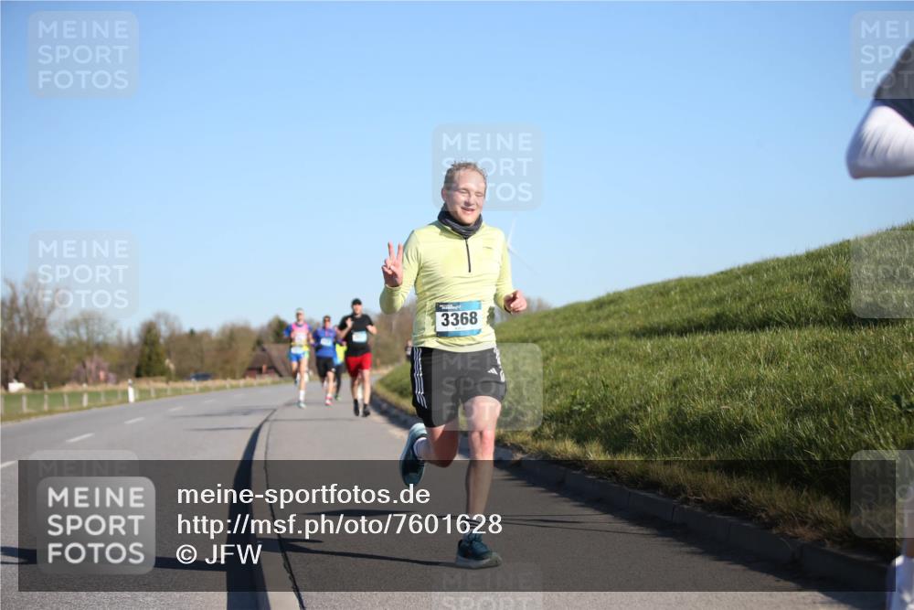 06.04.2025 - 44. Internationalen Wilhelmsburger Insellauf Jannik Wohlers http://msf.ph/oto/7601628 06.04.2025 09:19:45 Laufen 3368 meine-sportfotos.de