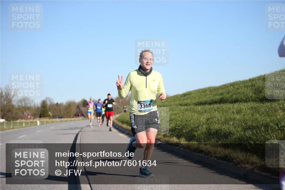 06.04.2025 - 44. Internationalen Wilhelmsburger Insellauf Jannik Wohlers http://msf.ph/oto/7601634 06.04.2025 09:19:45 Laufen 3368 meine-sportfotos.de