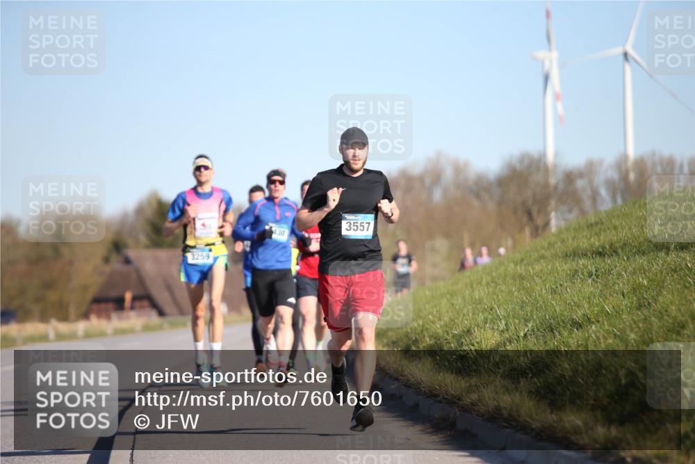 06.04.2025 - 44. Internationalen Wilhelmsburger Insellauf Jannik Wohlers http://msf.ph/oto/7601650 06.04.2025 09:19:47 Laufen 3259, 430, 3557 meine-sportfotos.de