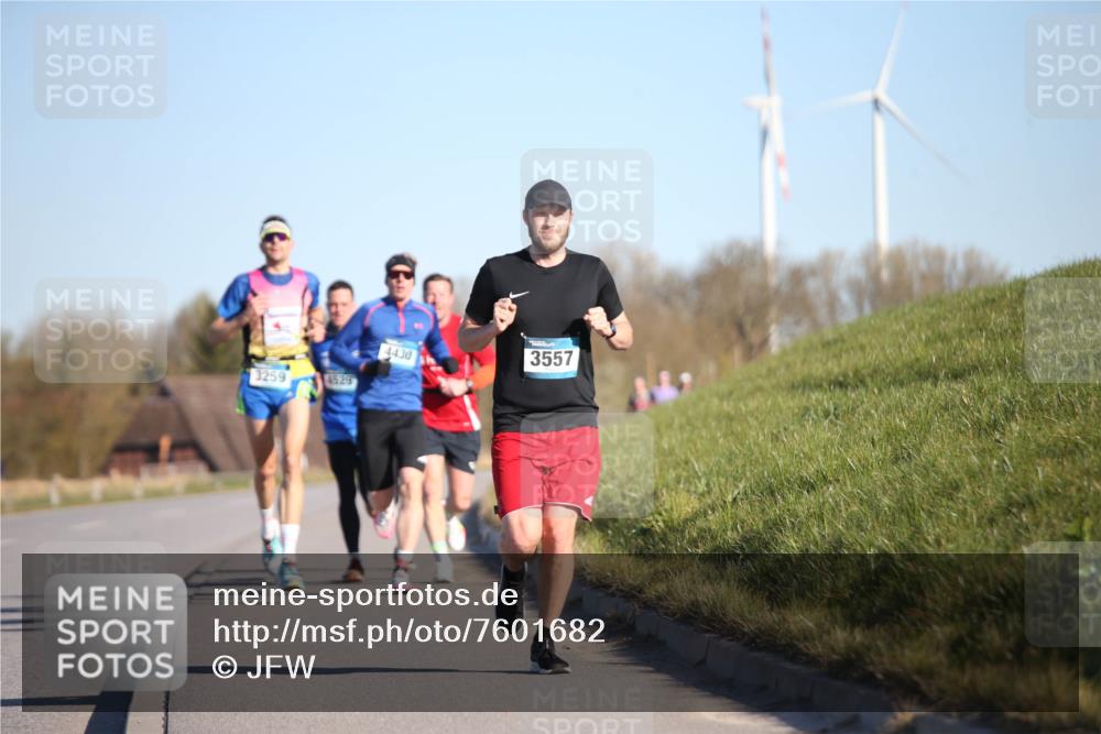 06.04.2025 - 44. Internationalen Wilhelmsburger Insellauf Jannik Wohlers http://msf.ph/oto/7601682 06.04.2025 09:19:47 Laufen 3259, 4529, 4430, 3557 meine-sportfotos.de