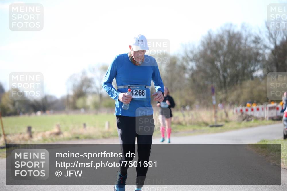 06.04.2025 - 44. Internationalen Wilhelmsburger Insellauf Jannik Wohlers http://msf.ph/oto/7601691 06.04.2025 10:45:16 Laufen 808, 4266 meine-sportfotos.de