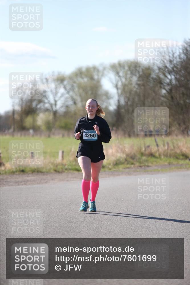 06.04.2025 - 44. Internationalen Wilhelmsburger Insellauf Jannik Wohlers http://msf.ph/oto/7601699 06.04.2025 10:45:21 Laufen 4260 meine-sportfotos.de
