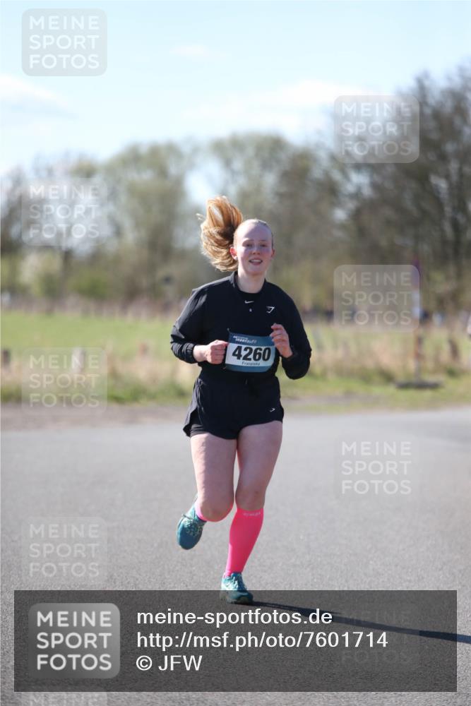 06.04.2025 - 44. Internationalen Wilhelmsburger Insellauf Jannik Wohlers http://msf.ph/oto/7601714 06.04.2025 10:45:23 Laufen 4260 meine-sportfotos.de