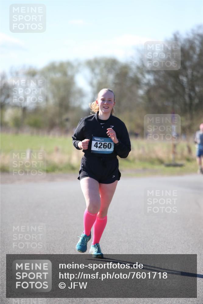 06.04.2025 - 44. Internationalen Wilhelmsburger Insellauf Jannik Wohlers http://msf.ph/oto/7601718 06.04.2025 10:45:23 Laufen 4260 meine-sportfotos.de