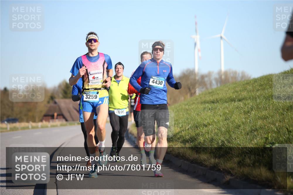 06.04.2025 - 44. Internationalen Wilhelmsburger Insellauf Jannik Wohlers http://msf.ph/oto/7601759 06.04.2025 09:19:50 Laufen 4430, 3259, 4096 meine-sportfotos.de