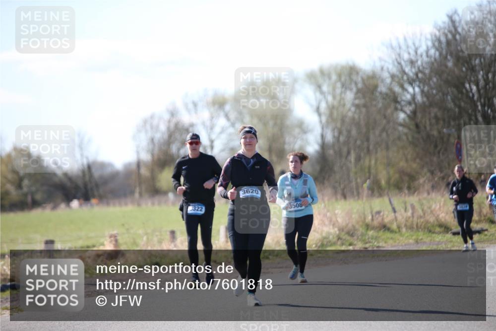 06.04.2025 - 44. Internationalen Wilhelmsburger Insellauf Jannik Wohlers http://msf.ph/oto/7601818 06.04.2025 10:45:46 Laufen 322, 3620, 3508, 2822 meine-sportfotos.de