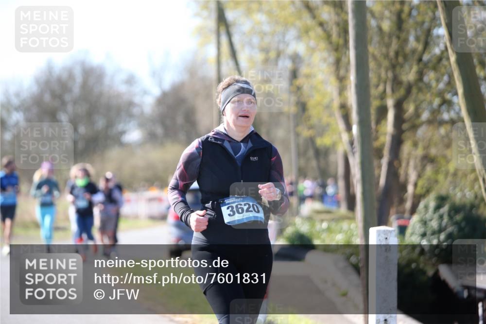 06.04.2025 - 44. Internationalen Wilhelmsburger Insellauf Jannik Wohlers http://msf.ph/oto/7601831 06.04.2025 10:45:52 Laufen 3620 meine-sportfotos.de